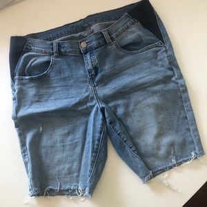 Thyme Maternity Panel Jean Shorts